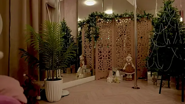 Smiley_Mia on StripChat