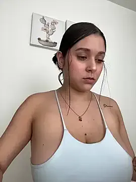 SophiaLaurens — blowjob  and bounce boobs  