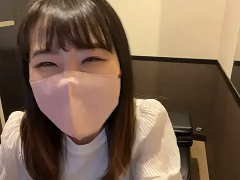 sora_033 on StripChat