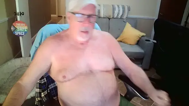 superbearboss on StripChat