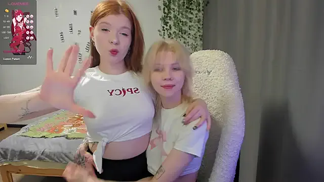 Freechat TenderTwos on StripChat