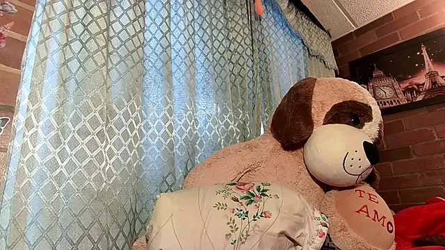 Private ValeriaLacrozee on StripChat