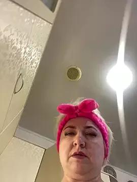 Viki100paradise on StripChat 