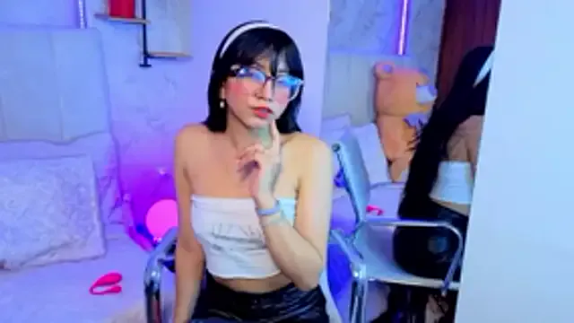 VioletxBloom on StripChat