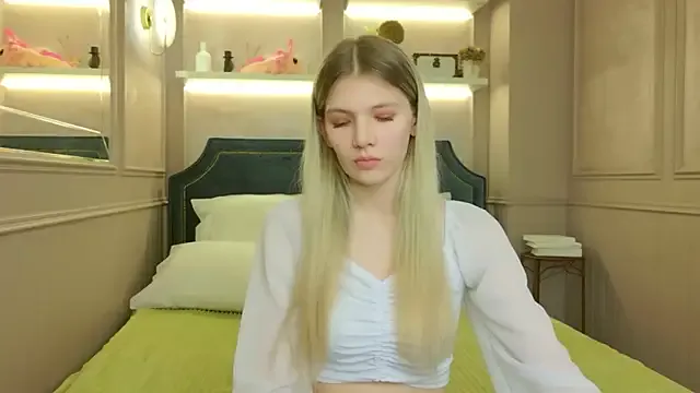 Vivien_Hans — DESTROY MY PUSSY WITH VIBRATIONS!