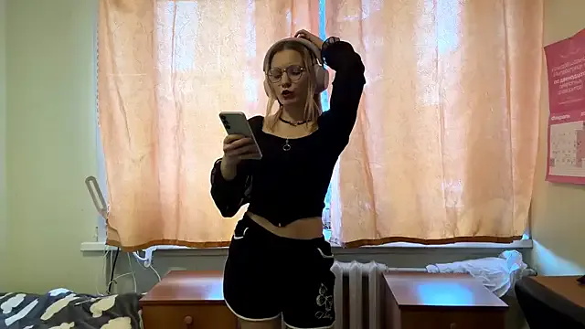 xlo_lax — Pussy close up and dildo inside