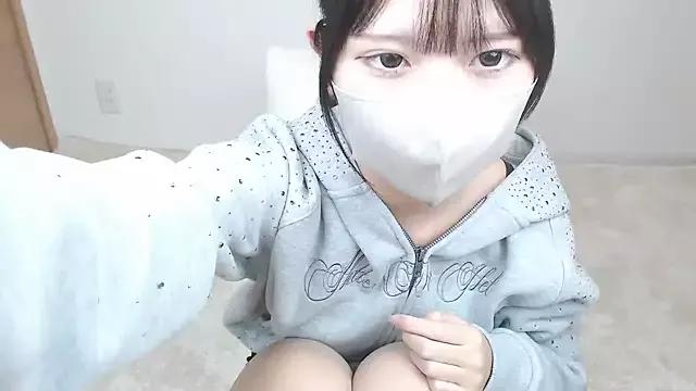 yuna_rin from StripChat